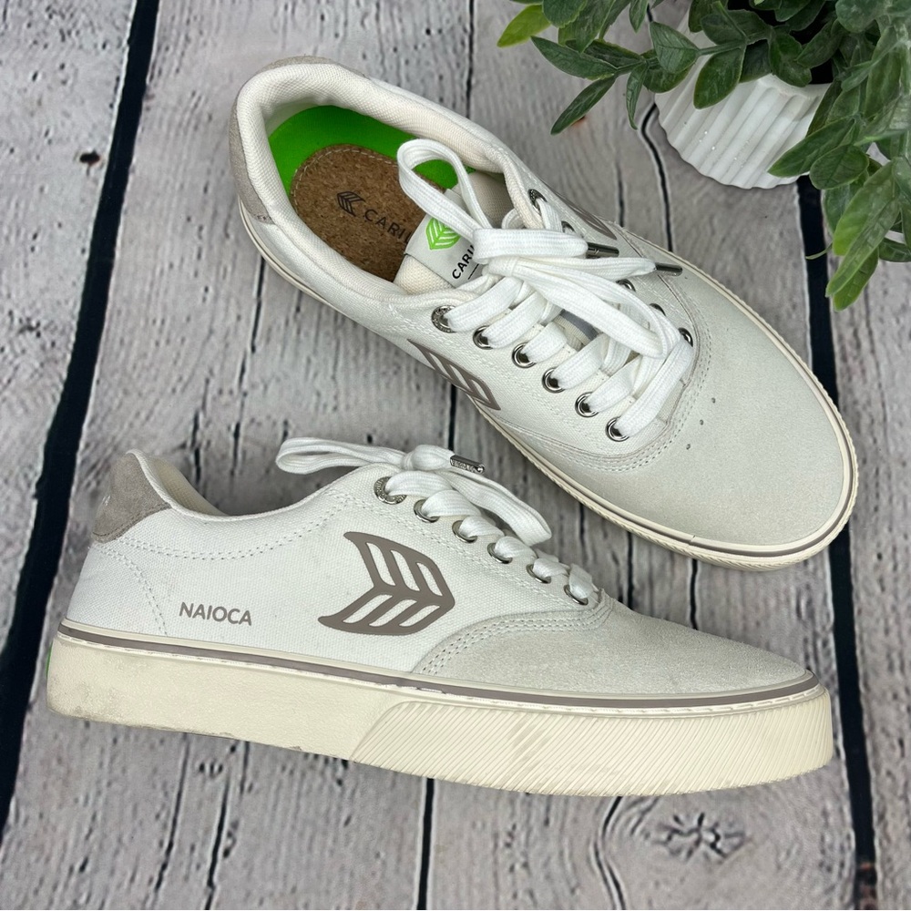 NWOB Cariuma NAIOCA Skate Shoes Sneakers Off White/Vintage Grey Sz 9.5